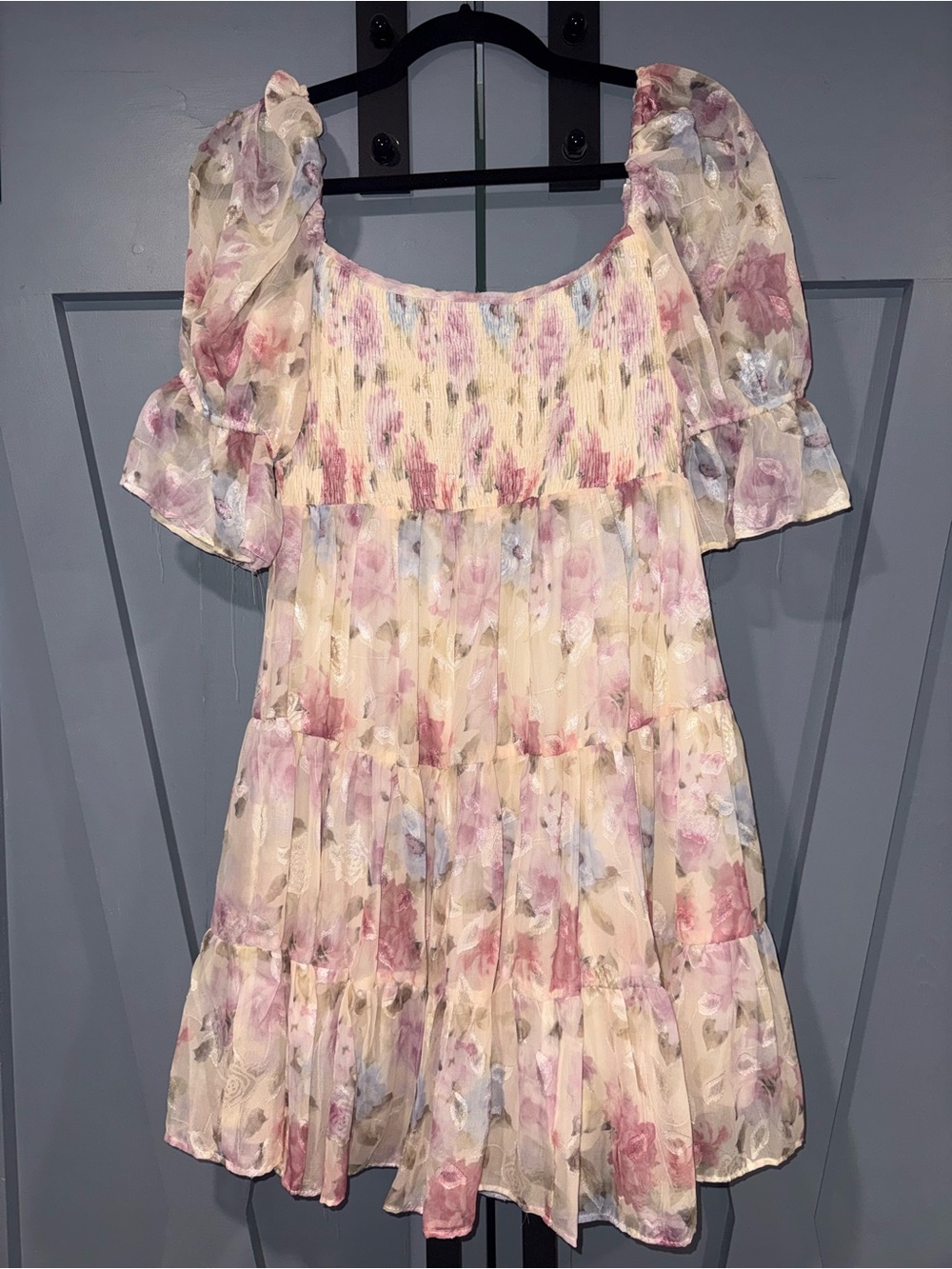 Floral Puff-Sleeve Tiered Mini Dress in Cream and Pink